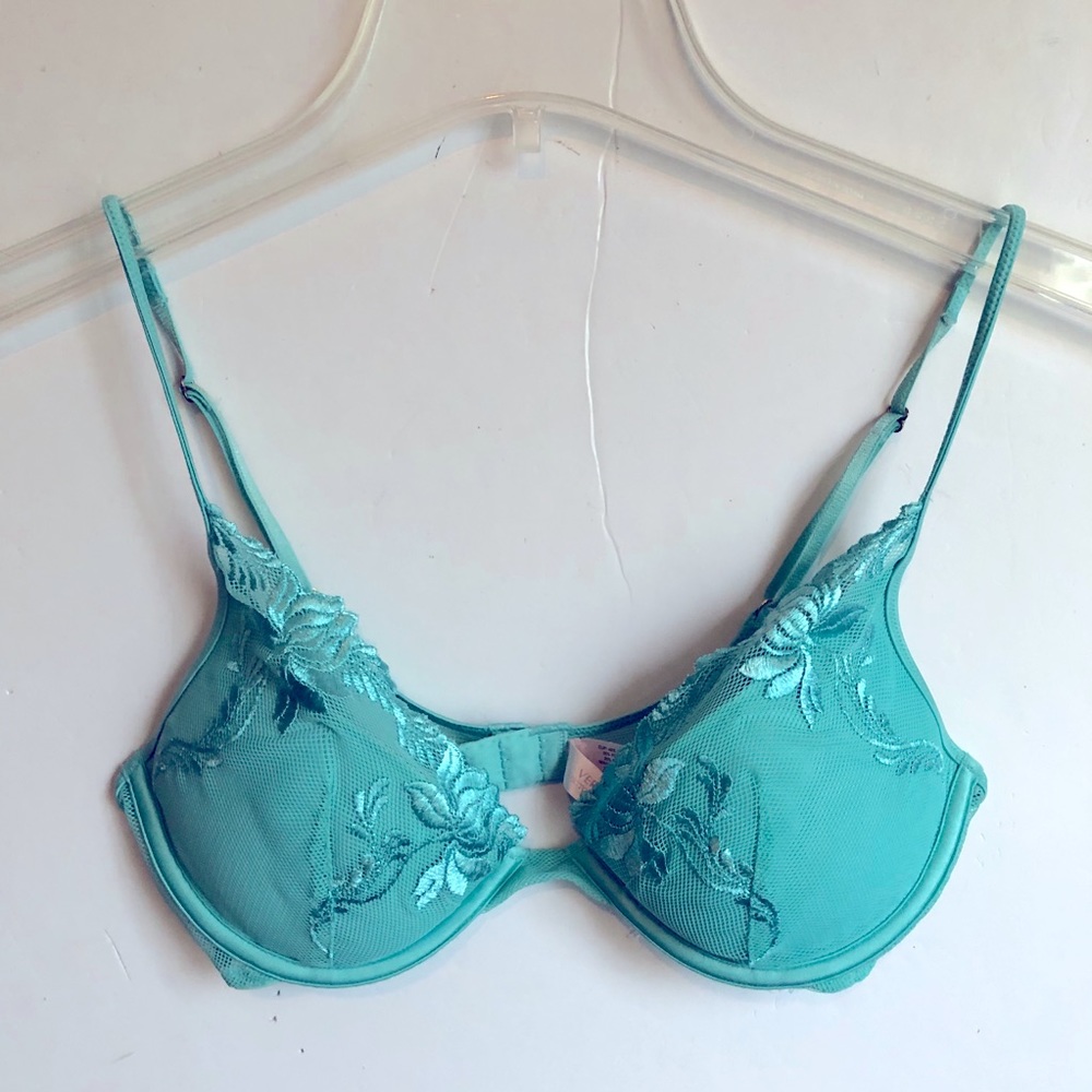 VICTORIA’S SECRET Aqua Green Lace Push-Up BRA 34C